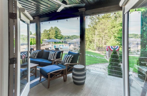 Northport House | Bama Lake House, Lake Tuscaloosa, AL-20 Minutes to Univ of Alabama
