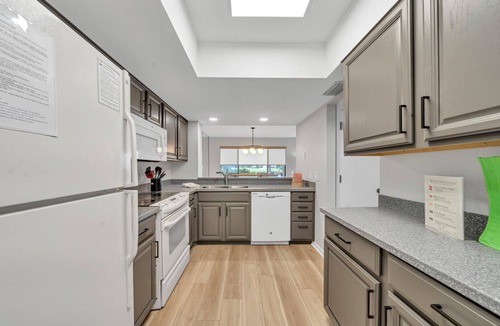 Miramar Beach Villa | Bay View, Villa Golf Cart, Private Deck, Blue Bayou 270 Fairways