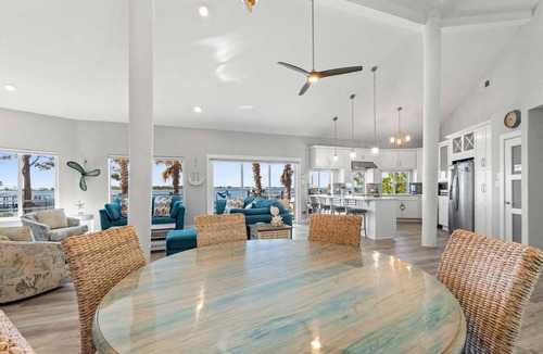 Mary Esther House | Bayfront Home , Pet-Friendly, Boat Access, Gorgeous Views & Relaxation! - Pirate's Cove