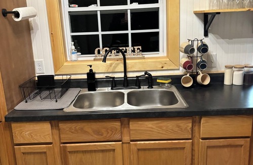 Caseville House | Bayside Bungalow: Charming 2-bedroom house with AC in cozy Caseville