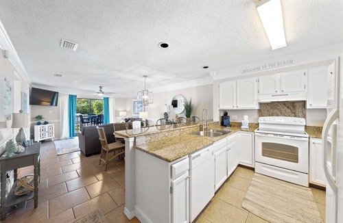 Orange Beach Condo | 🌊 Bayview 59 🌊 2BR Waterfront Retreat on Wolf Bay w/Pool + Fishing Pier