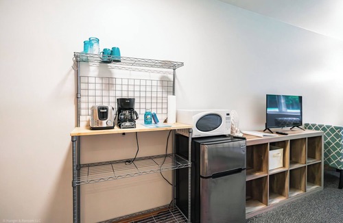 Oscoda Hotel | Beach Hotel Room · Havenwood Shores No. 12