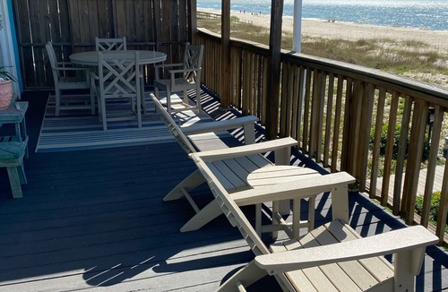 East End Condo | Beachfront condo! Beautiful views! Pet friendly. Saturday to Saturday only