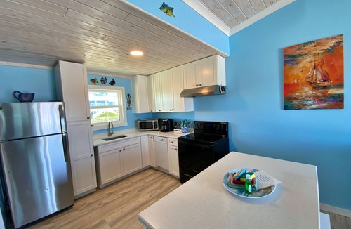 Surf Side Shores House | Beachfront in Fort Morgan - Dogs OK