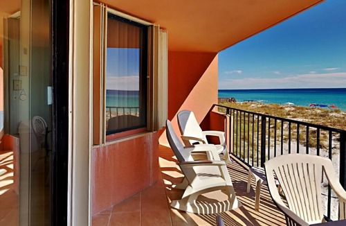 Pensacola Beach Condo | Beachfront Pensacola Beach Condo Featuring All the Comforts of Home & More!