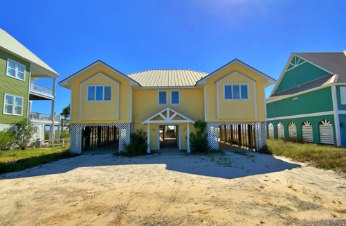 Morgantown House | Beachfront, Pools, Pickleball, in Morgantown