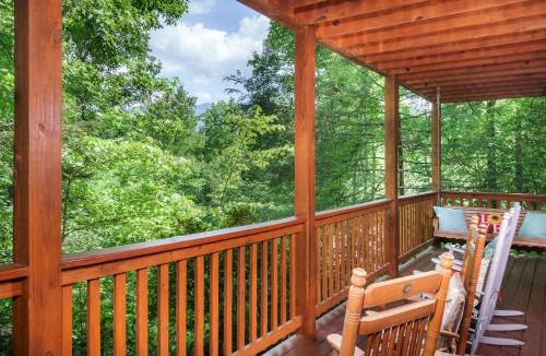 Black Bear Falls House | Bear Essentials By Stony Brook Cabins