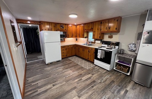 Hillsdale Cabin | Bears Den Lake Access Retreat, Family/Pet Friendly – Your Peaceful Escape