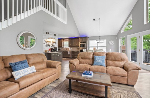 Lakeside Estates House | Beats Workin' Norris Lakefront, 2-Story Dock, 2 Slides, No-Wake Cove