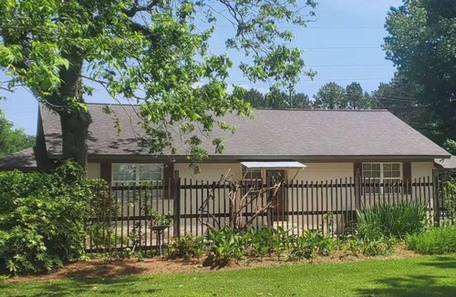 Scooba House | Beautiful 4 bedroom house on Bass Lake