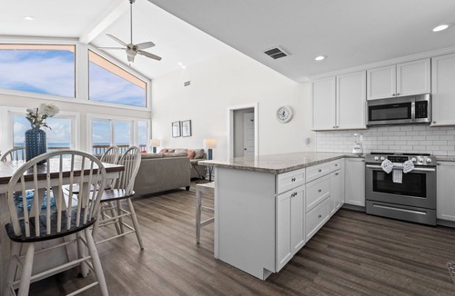 Southpointe House | Beautiful Gulf Front 3 Bdrm Private Beach Home w/amazing open deck & Gulf Views