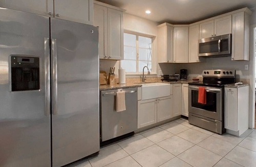 Crestline Heights House | Beautiful Home in Crestline Park with Hot Tub!
