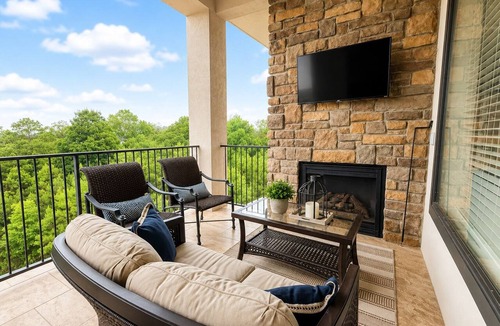 Dadeville Condo | BEAUTIFUL Lakefront Condo on Lake Martin, Sunsets, Boat Slip, Pool, Gym, Golf