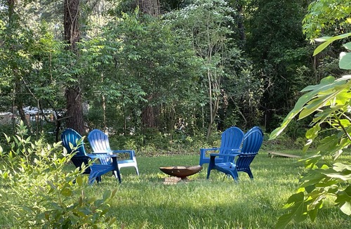 Belvedere Park House | Beautiful modern home minutes from the city, hiking, shopping, and entertainment