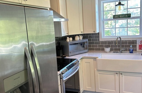 Jacksons' Gap House | Beautiful Pet friendly waterfront on lake Martin! Welcome to “Driftwood Vista”