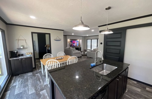 Crane Hill House | Beautiful Smith lake Home on a lazy sloping lot!!! No Stairs to the water!!!