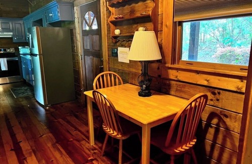 Pine Mountain Cabin | Beautiful sunsets, decks, firepit!