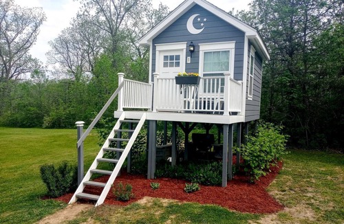 Holly House | Beautiful Treehouse Under The Stars Near Wolverine, Michigan