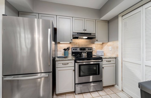 Crestline Heights House | Beautifully decorated home close to everything