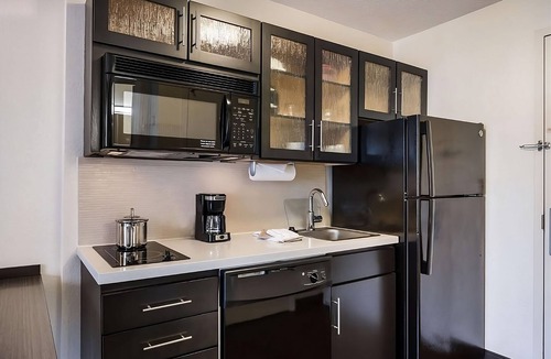 Troy Hotel | Best Value, Quality Stay! 4 Relaxing Units, Pet-Friendly, Near Robinwood Park