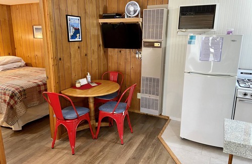 Benzonia Cabin | Betsie Riverside Resort