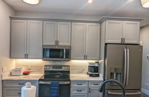 Glen Arbor House | Big Glen Lake Estate · Beach House + Main Home · Hot Tub · Sleeps 14