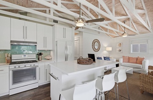 Santa Rosa Beach House | Bluefish House Six-Seater Golf Cart Walk to Beach Private Hot Tub