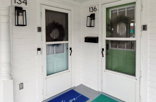 Maumee House | Boho abode Uptown Maumee by River-GREEN Side!