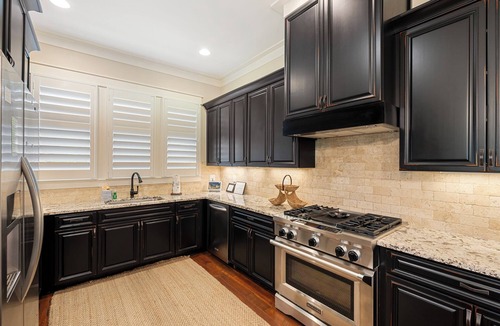Lakeside at Blue Mountain Beach House | Book for 2026/2027!Discounts!9.8 Rated house,walk to the beach, community pool.