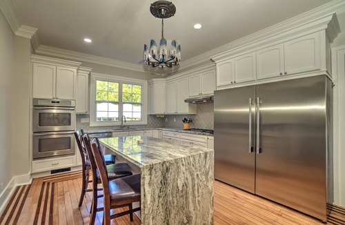 Marshall House | Book the Entire Estate: resort-style amenities at Villa on Verona in Marshall MI