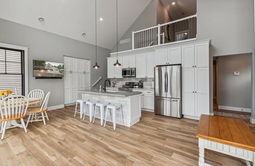 Crystal Cottage | Brand New Build! Crystal Lake Cottage - Sleeps 6 - Montcalm County