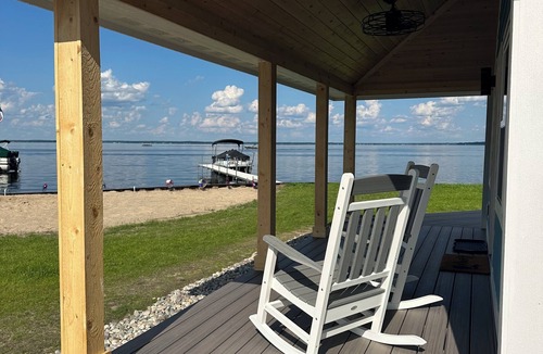 Houghton Lake Cabin | Brand New Modern Cabin Steps away from beautiful Houghton Lake