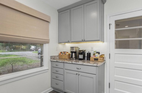 Wooded Estates House | Brand New to Market Reno .8 mile from Stadium Sleeps 11