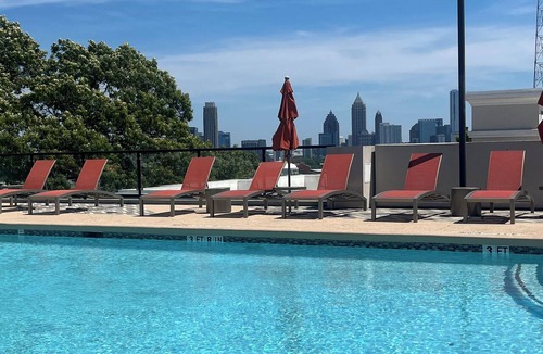 Westside Apartment | Bright apartment with AC in Downtown Atlanta Neighborhood Free Parking