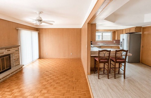 Warren House | Bright & Spacious Home Perfect for Families 2 Queen Bedrooms 2 Full-Bathrooms