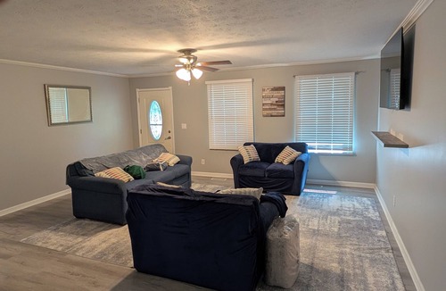Saks House | Bring the crew to this comfortable 3/2 home minutes from everything in Anniston