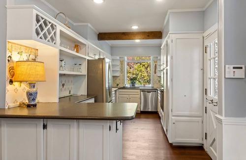 Buckhead House | Buckhead- Atlanta convenience in Exclusive Neighborhood-Pet Friendly