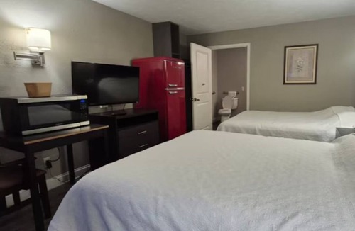 Merrillville Hotel | Budget-Friendly Stay in Merrillville near US-30 | Easy Highway Access
