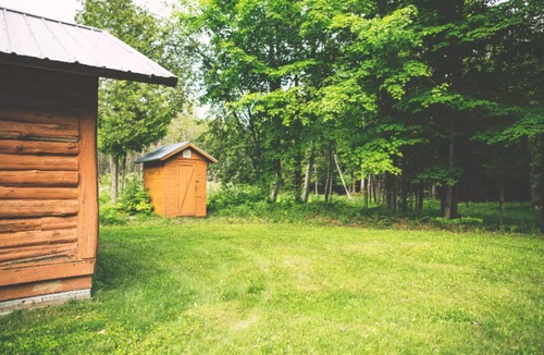 Rapid River Cabin | Cabin on lake with sauna - pets ok. Kayaks and boat provided.