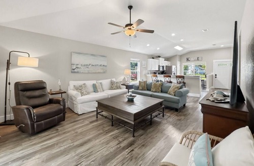 Brent House | Captain`s Quarters - New Listing