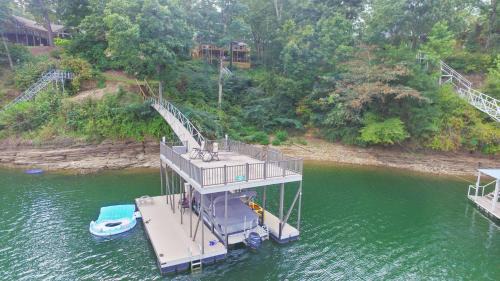Cullman House | Carols Cottage - Double Decker Dock! Popular Location!