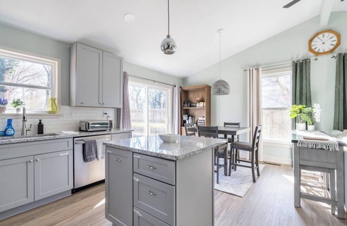 Smyrna House | Casa Noisette: cozy 3 bed, 2 bath home 2 mi from The Battery & Truist Park