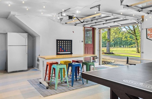 Lebanon House | Cedar Hall - A Charming Vintage Estate