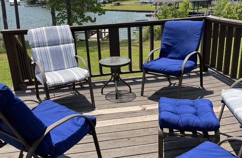 Dadeville Cabin | Centerport GetAway, Family size cabin. Near restaurants, golf and AU football