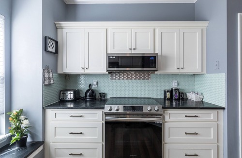 Madison Cottage | Central Madison Spot Near Work & Attractions