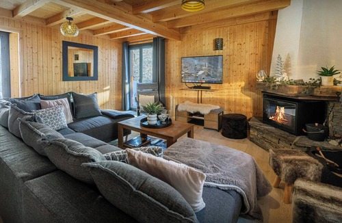 Chatel Ski Chalet | Chalet Igel - Portes du Soleil stay for 12 with summer pool - OVO Network