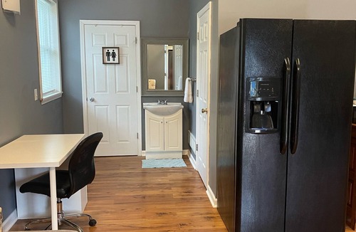Hillsdale Apartment | Charming 1-bedroom apartment with WiFi, AC in pleasant Hillsdale