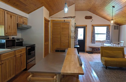 Grand Marais House | Charming 1-bedroom cabin, quiet neighborhood in Grand Marais, pet friendly