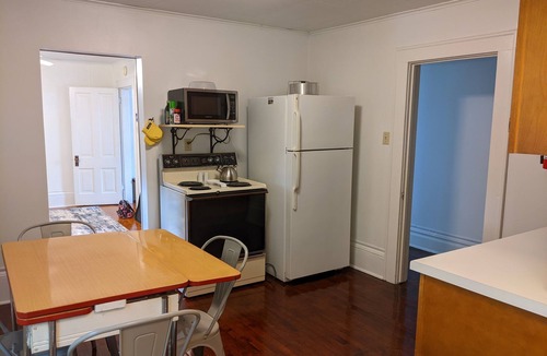 Laurium Apartment | Charming 2 bedroom apartment in Calumet's Historic district!