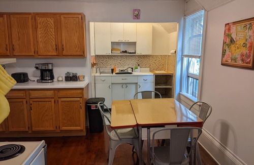 Laurium Apartment | Charming 2 bedroom apartment in Calumet's Historic district!